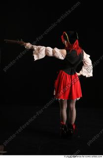 DARINA PIRATE WITH OLD GUN